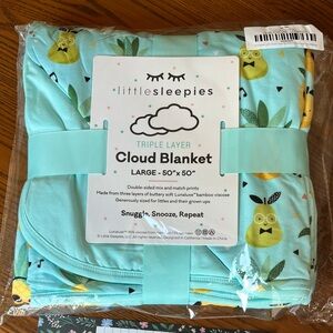 NIB Pineapple Jams Cloud Blanket Little Sleepies